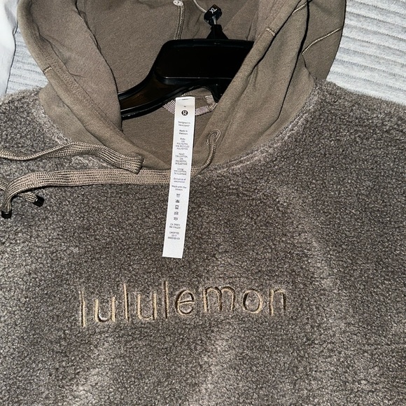 Lululemon textured fleece embroidered logo hoodie - Picture 2 of 4